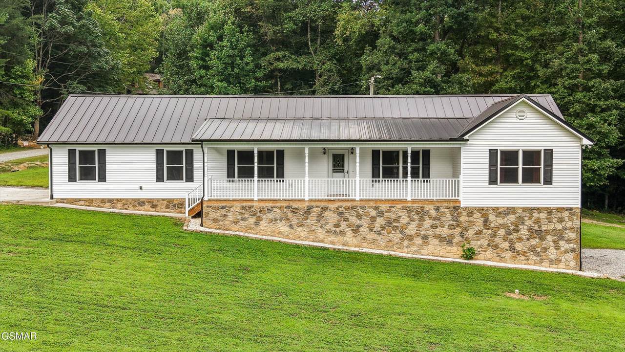 1220 Cougar Trail - Photo 1
