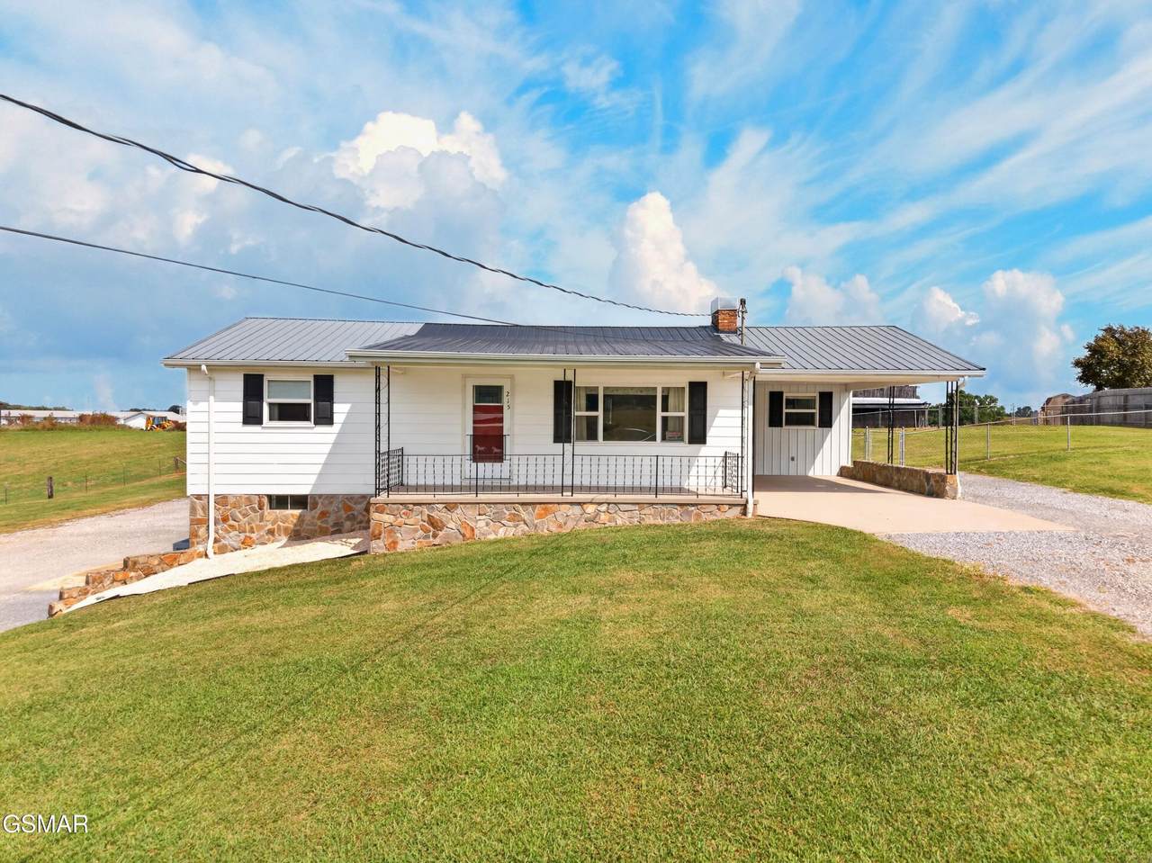 215 White Sands Road - Photo 1