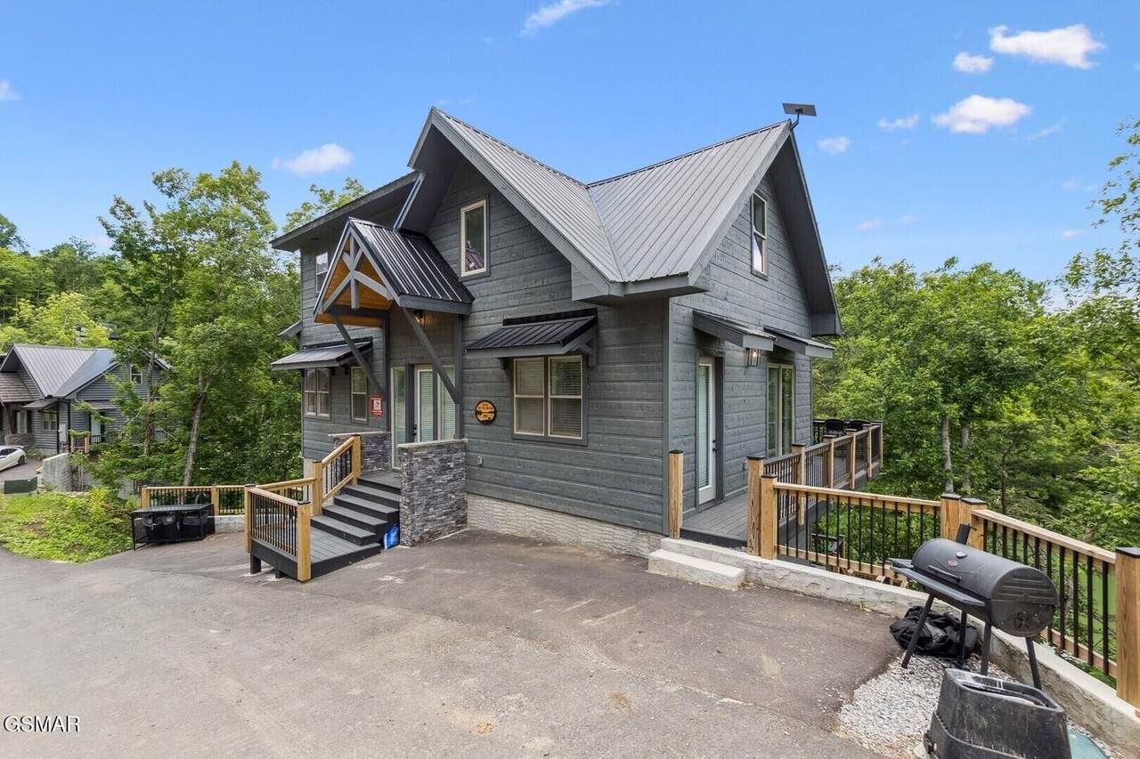 240 Jolene Way - Photo 1