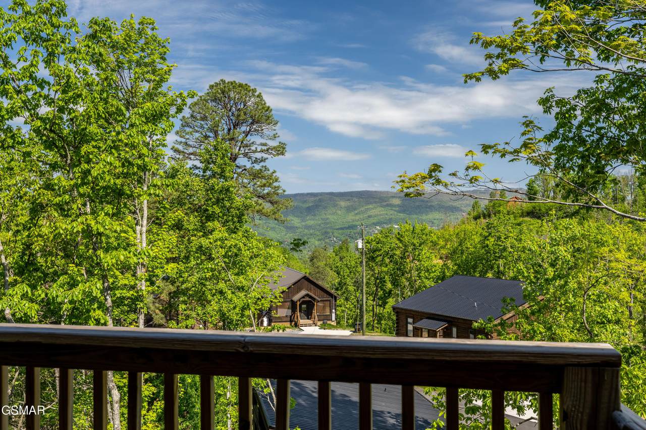 3107 Donegal Way - Photo 1