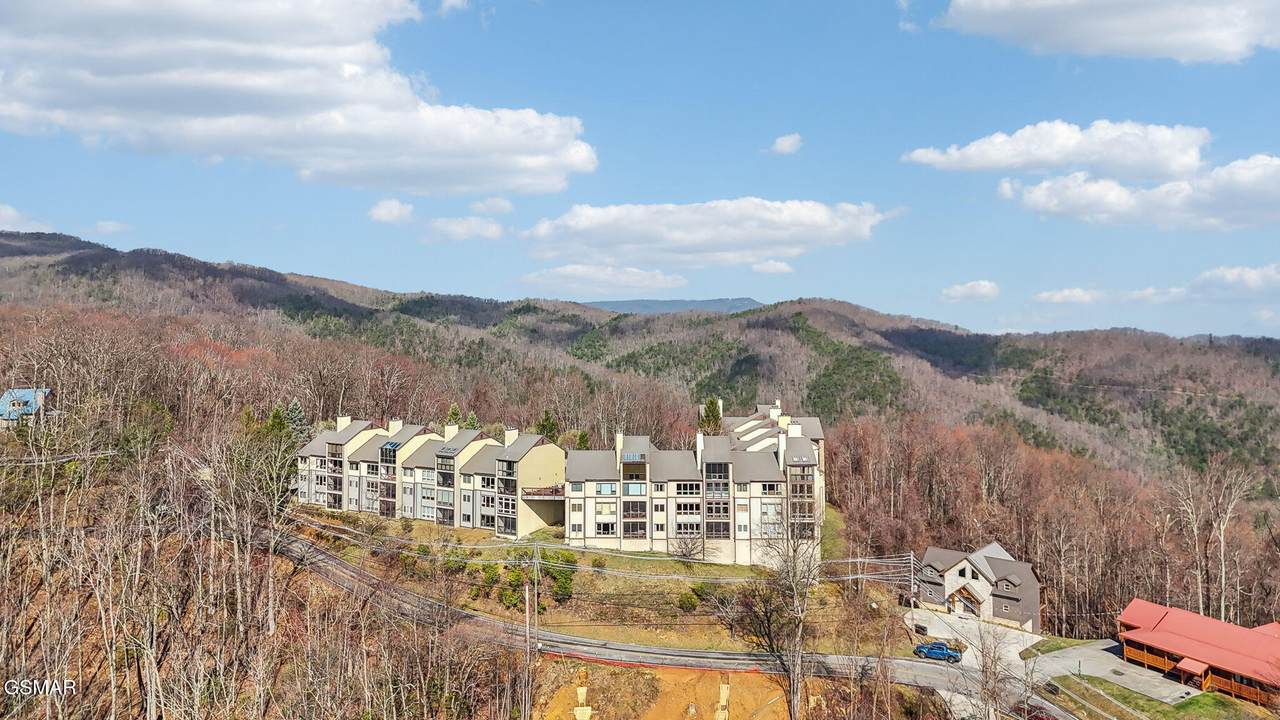 1130 Ski View Drive - Photo 1
