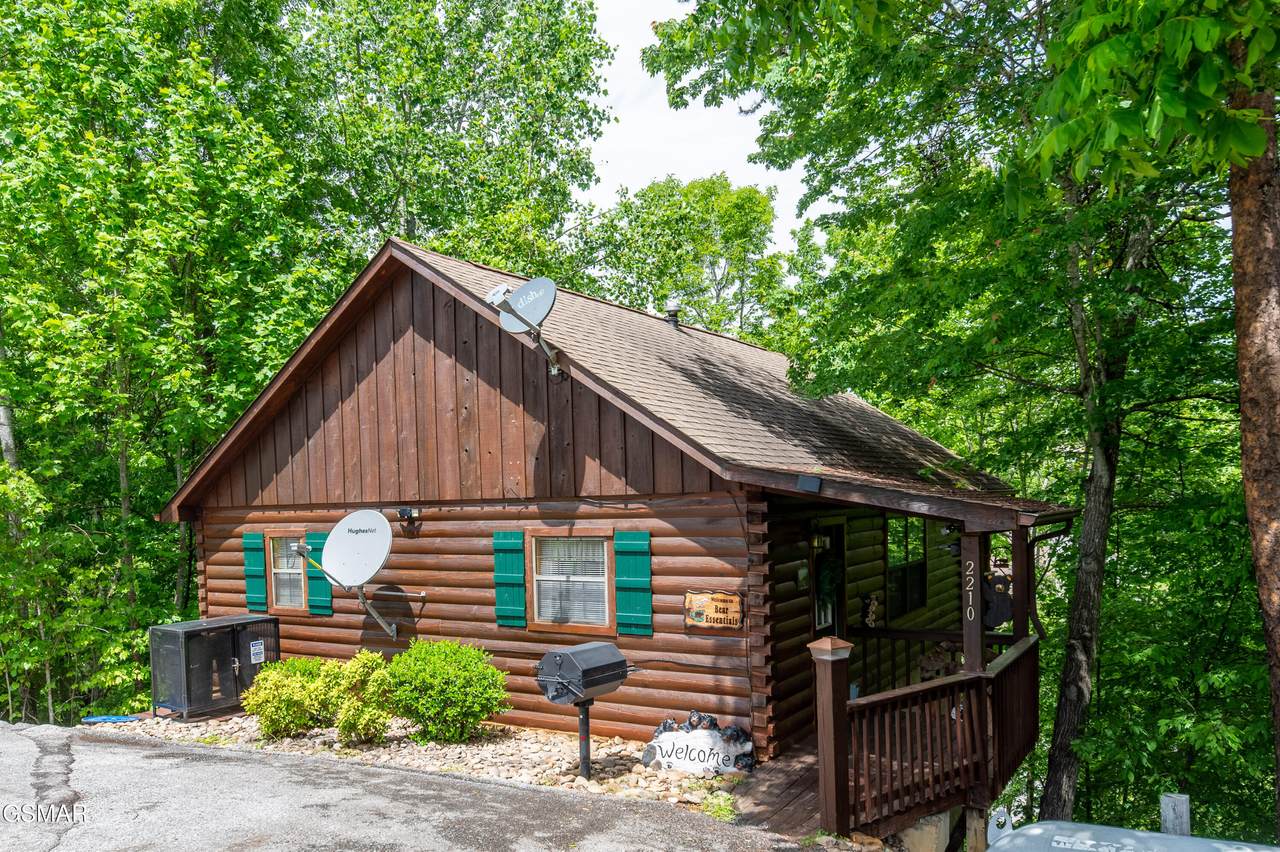 2210 Hawks Point Way - Photo 1