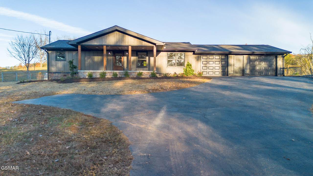 1437 Beacon Rd - Photo 1