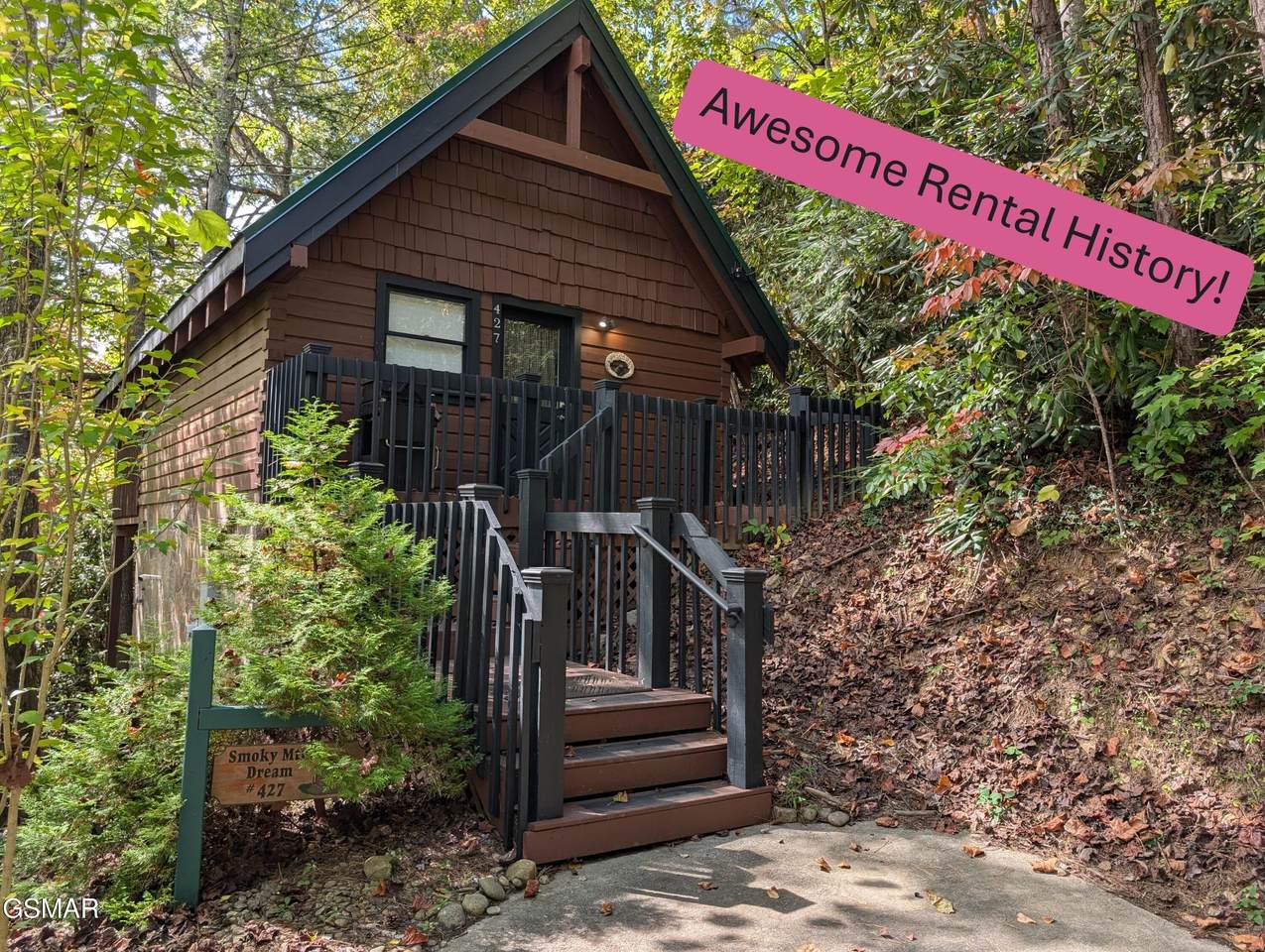 427 Montview Way - Photo 1