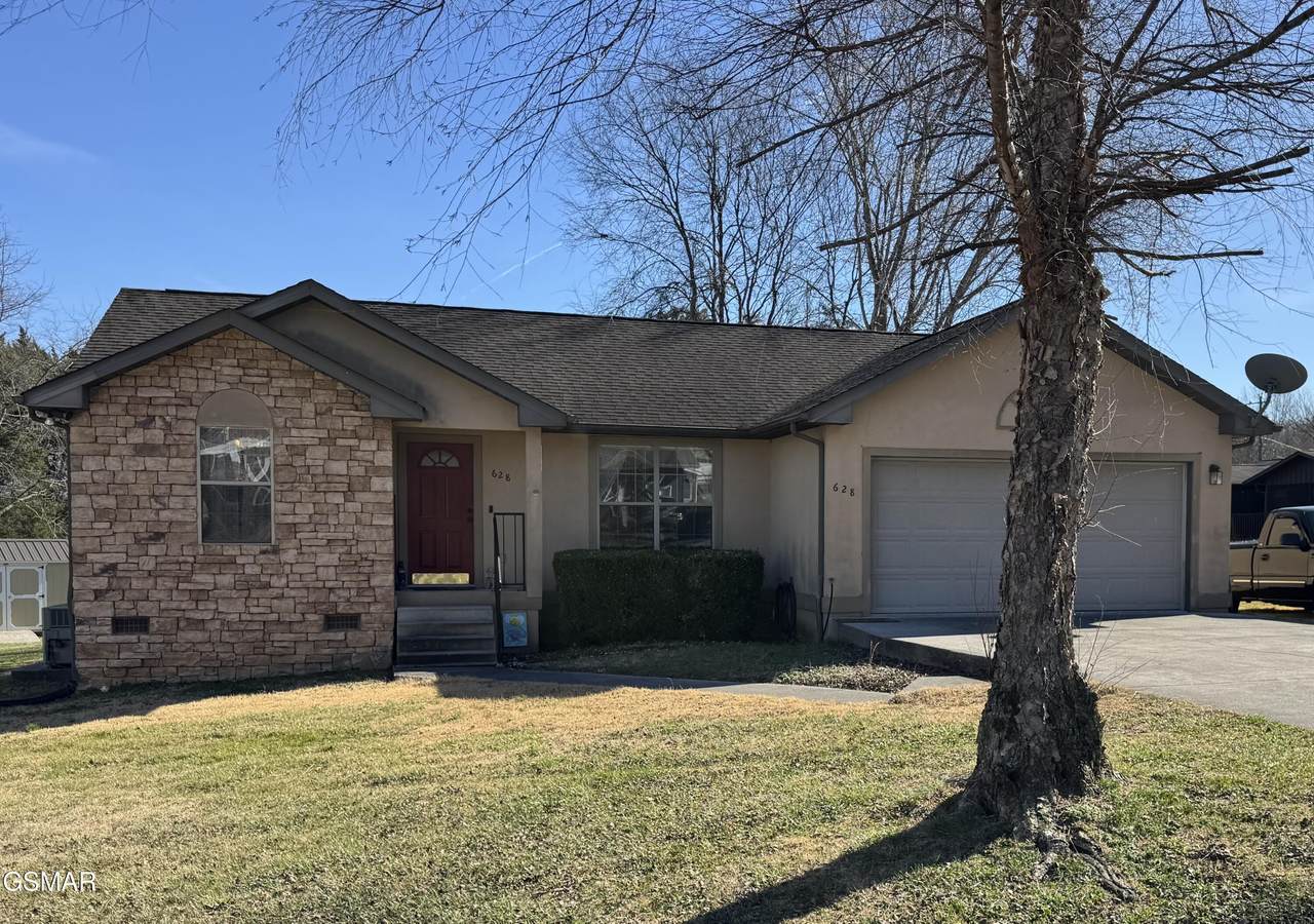 628 Broadview Drive - Photo 1