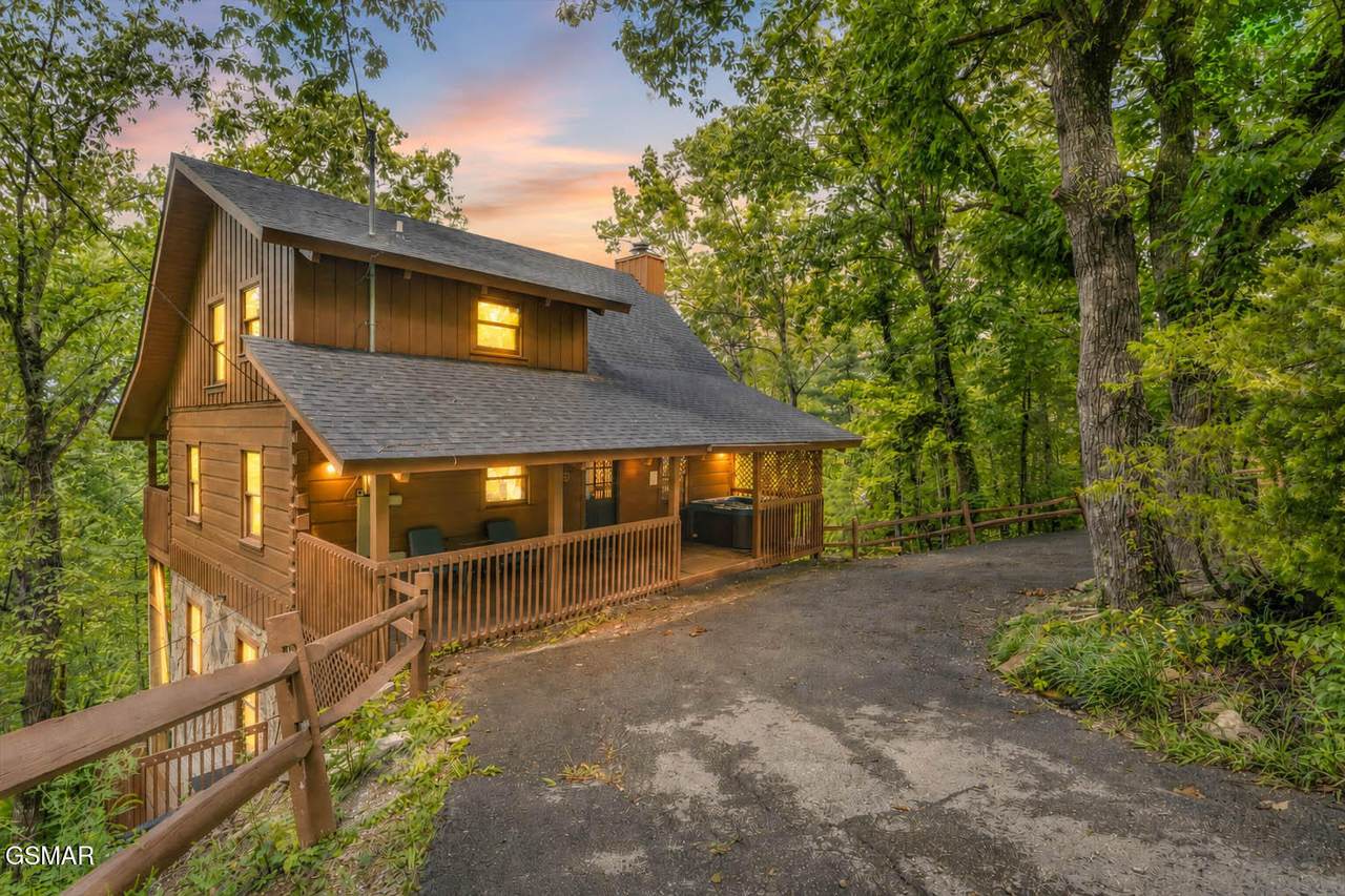 3342 Twin City Way - Photo 1