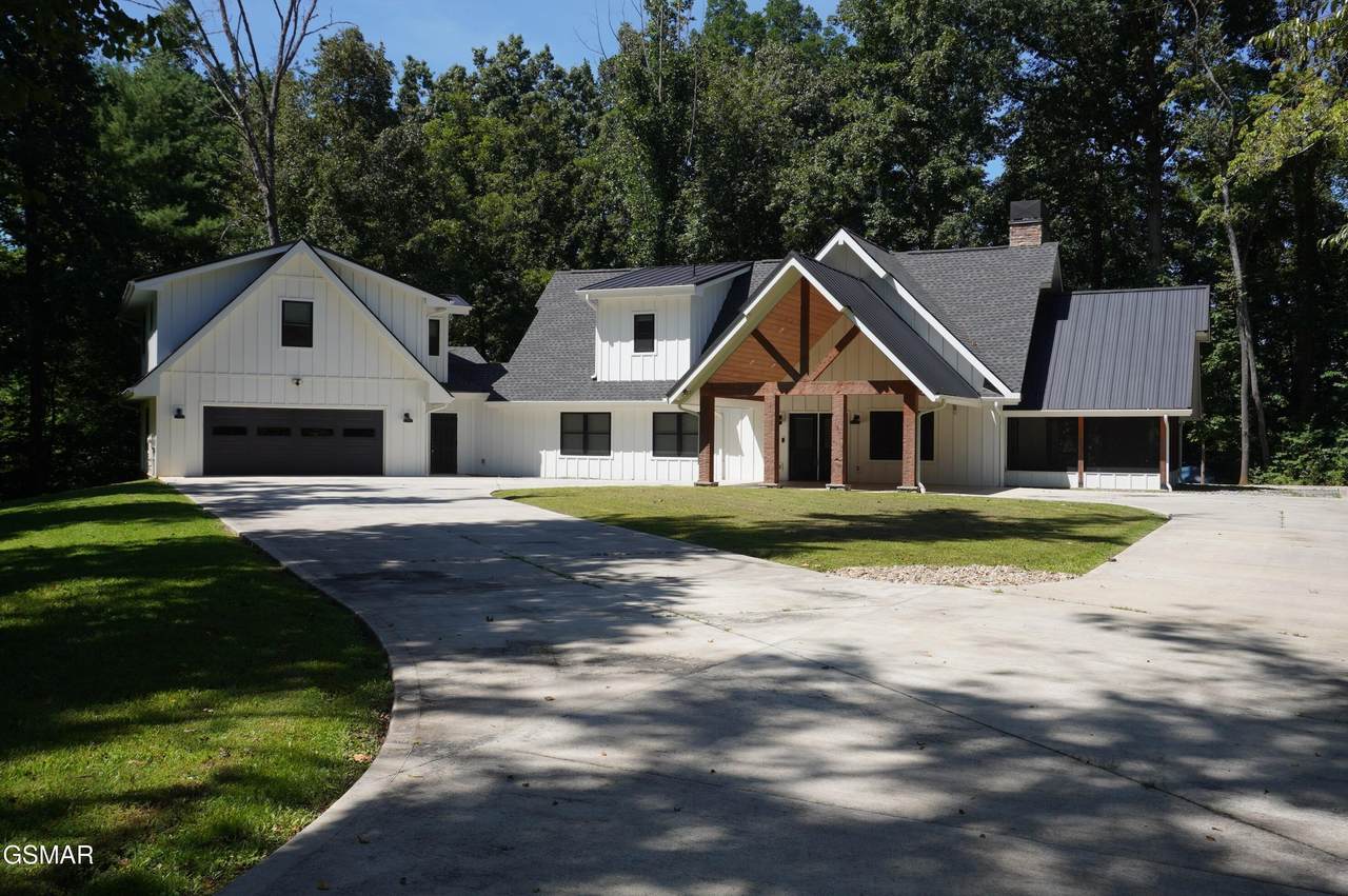 226 Meadowood Road - Photo 1