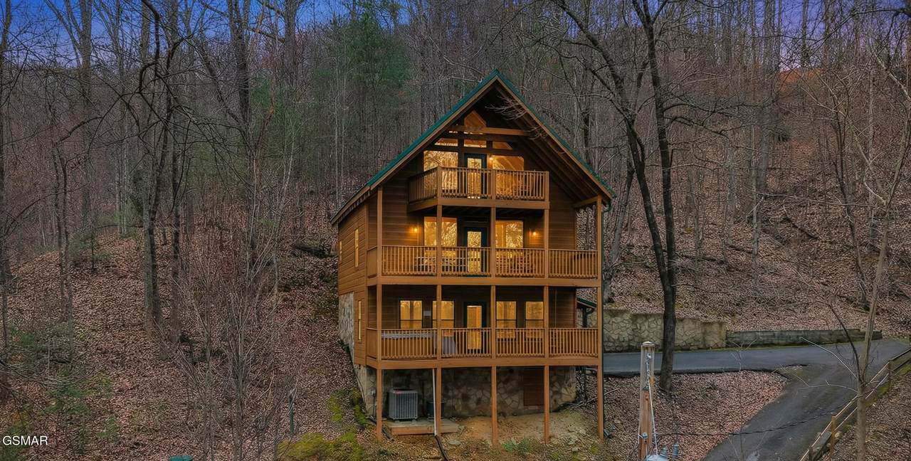 1739 Sky View Drive - Photo 1