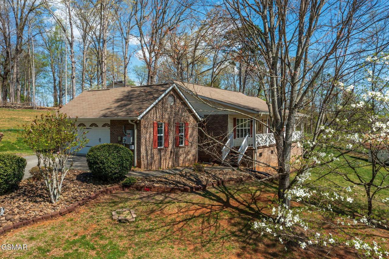 882 Pioneer Drive - Photo 1