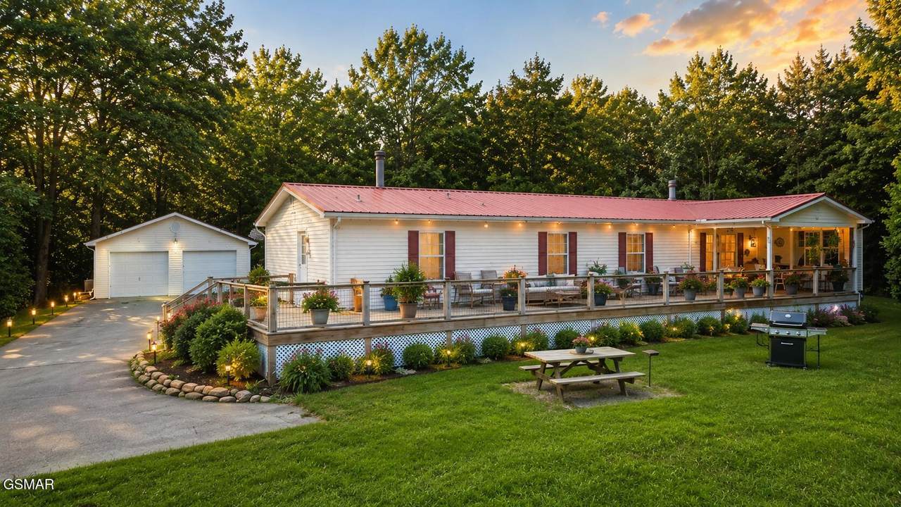 738 Autumns Peak Way - Photo 1