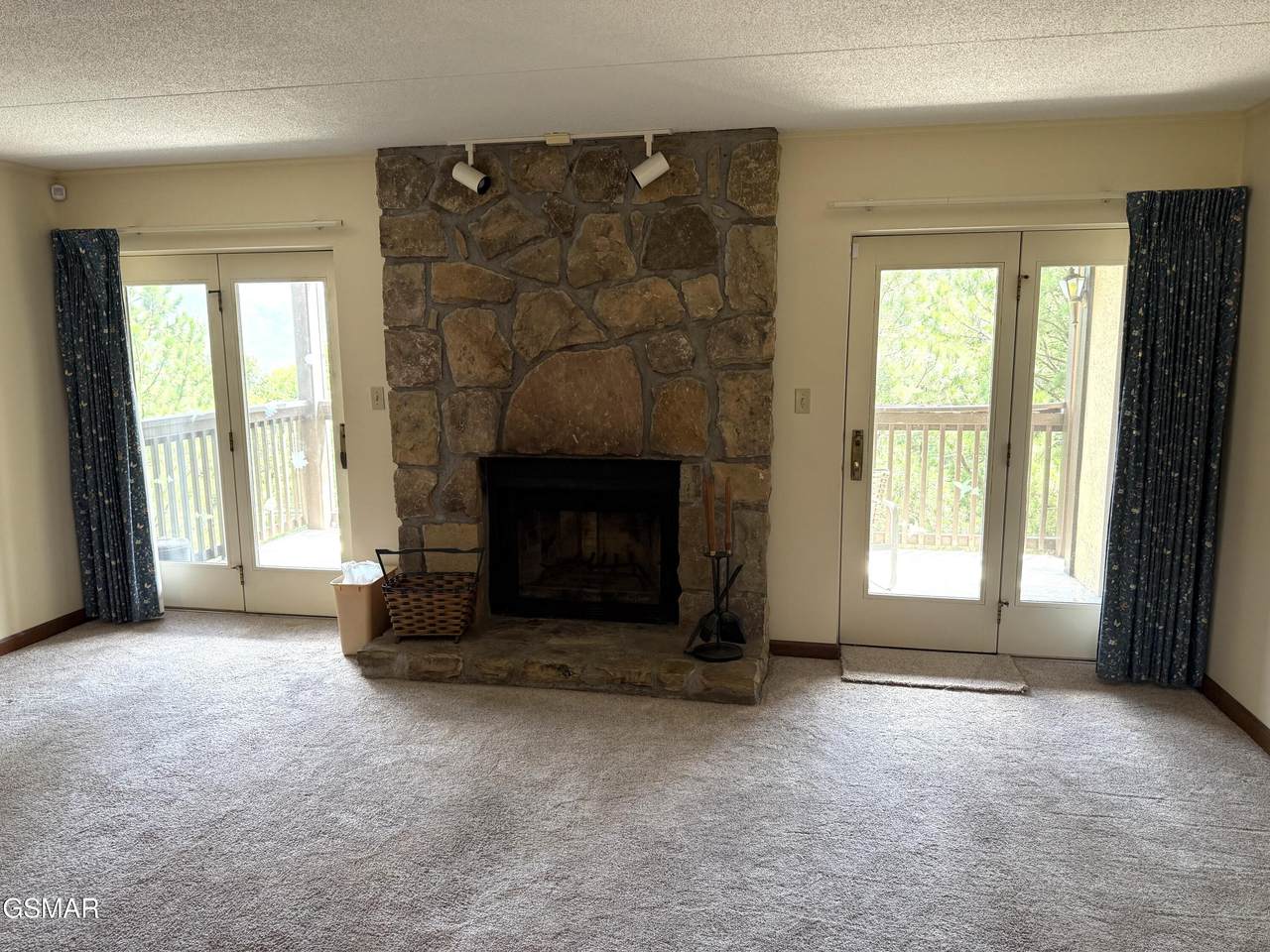 1050 Ski View Drive - Photo 1