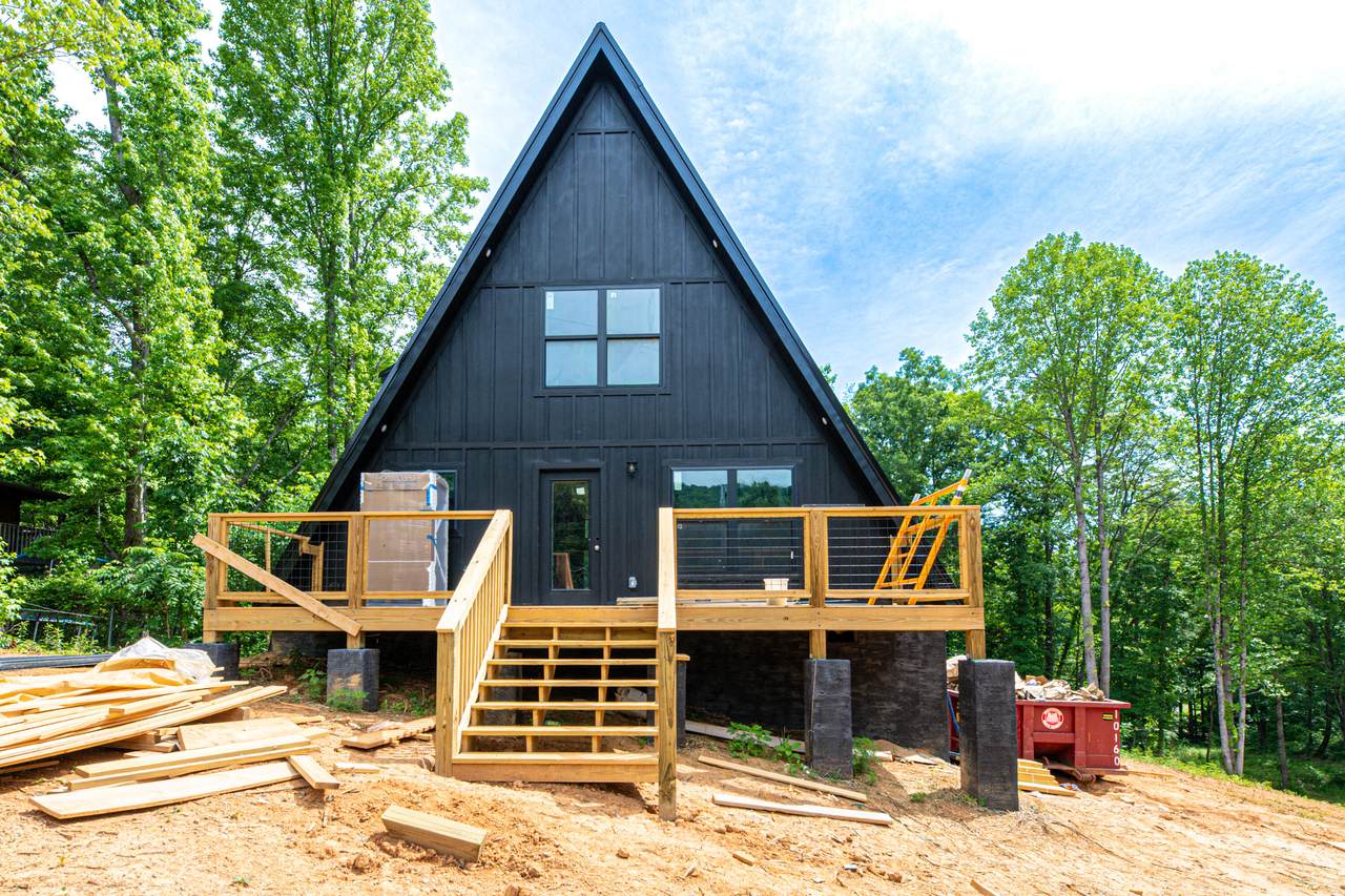 4131 Hillcrest Road - Photo 1