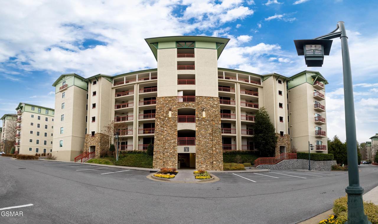 212 Dollywood Lane - Photo 1