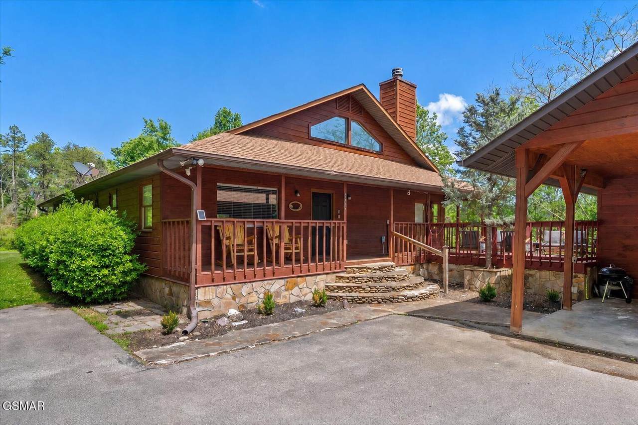 1463 Red Cedar Lane - Photo 1