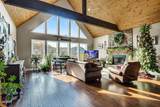 835 Perry Drive - Photo 10