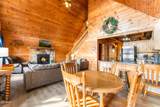 1910 Mountain View Way - Photo 10