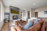 1015 Leslie Way - Photo 21