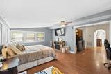 1015 Oakville Lane - Photo 15