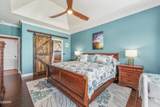 1463 Benjamin Boulevard - Photo 31