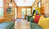 2033 Luzerne Drive - Photo 18