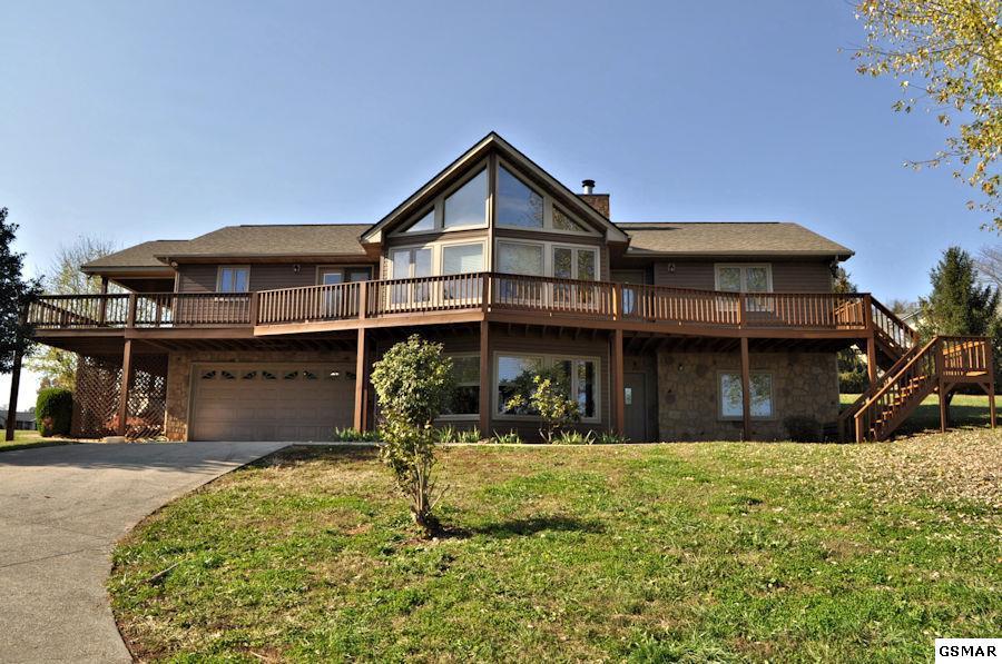1024 Eagle View Drive - Photo 1