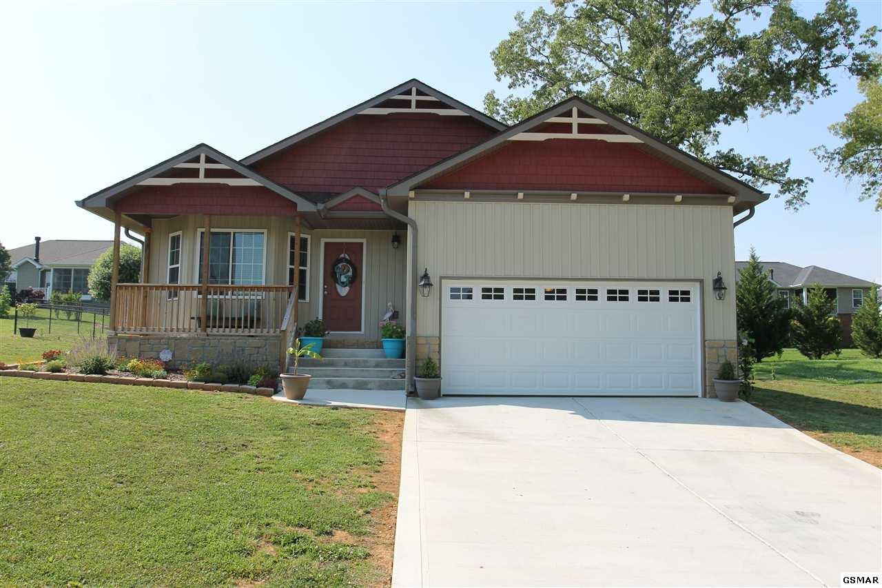 736 Wade Rd - Photo 1