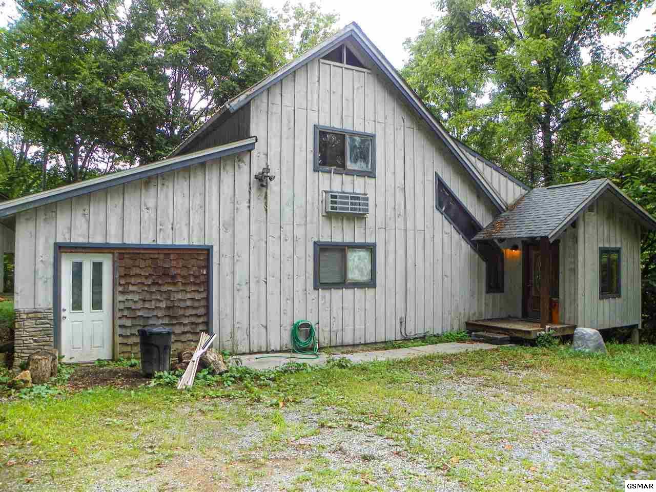1001 Trentham Lane - Photo 1