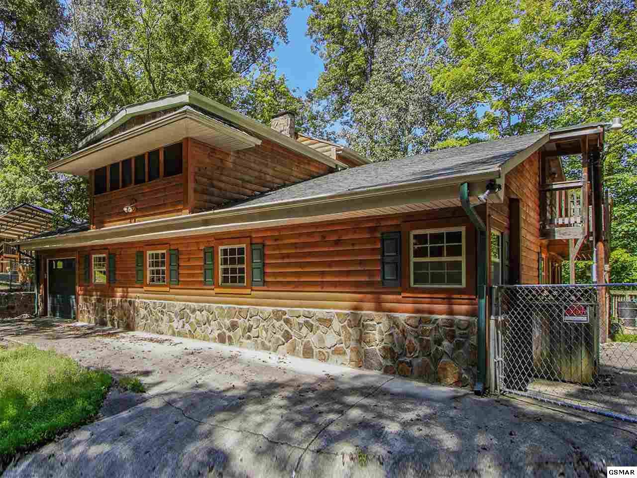 1082 Beechwood Drive - Photo 1