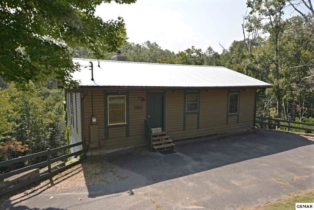 1023 Twin Oaks Road - Photo 1
