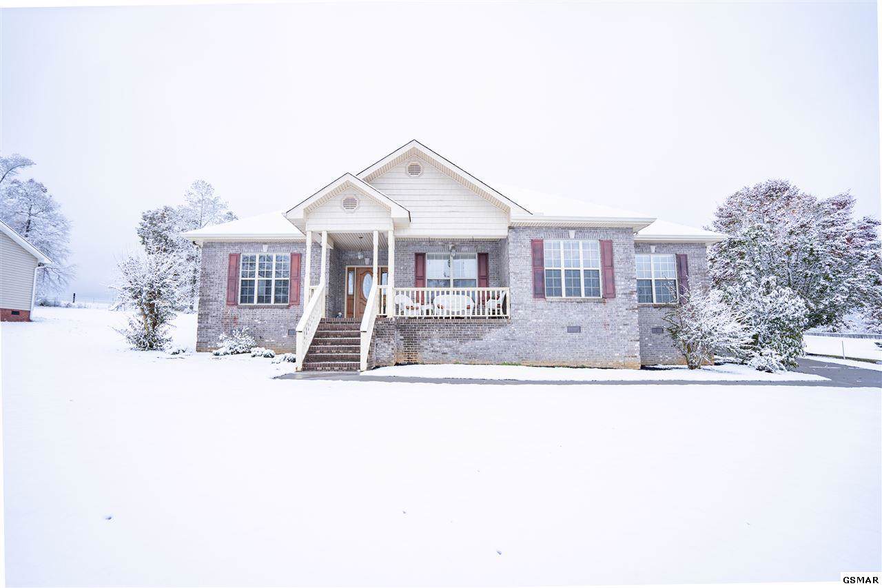 1629 Foxfire Circle - Photo 1