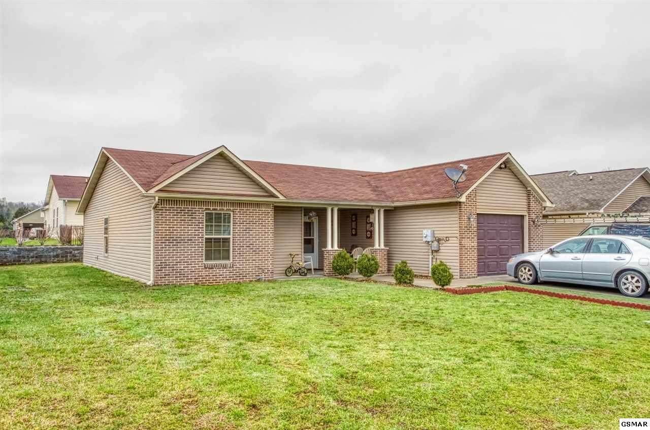 1239 Avery Ln - Photo 1