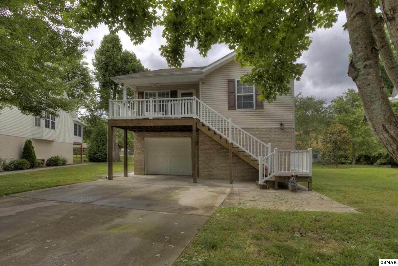 814 Plantation Dr - Photo 1