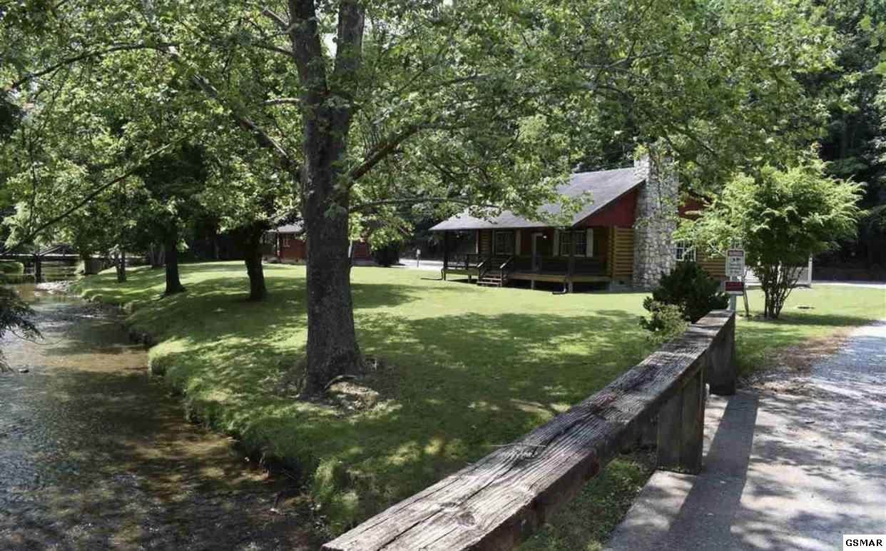 2732 And 2728 Colonial Drive - Photo 1