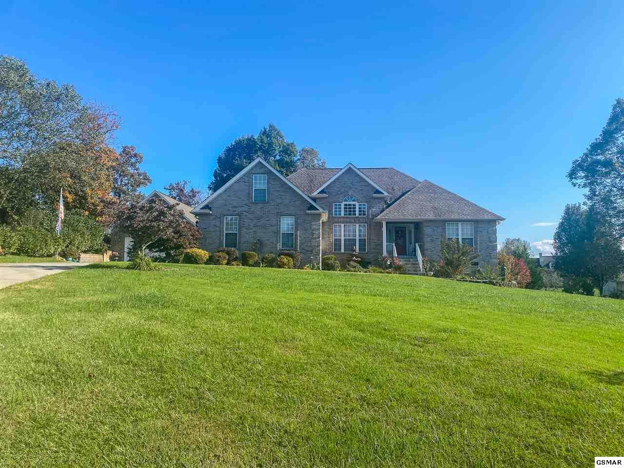 1516 Foxfire Cir - Photo 1