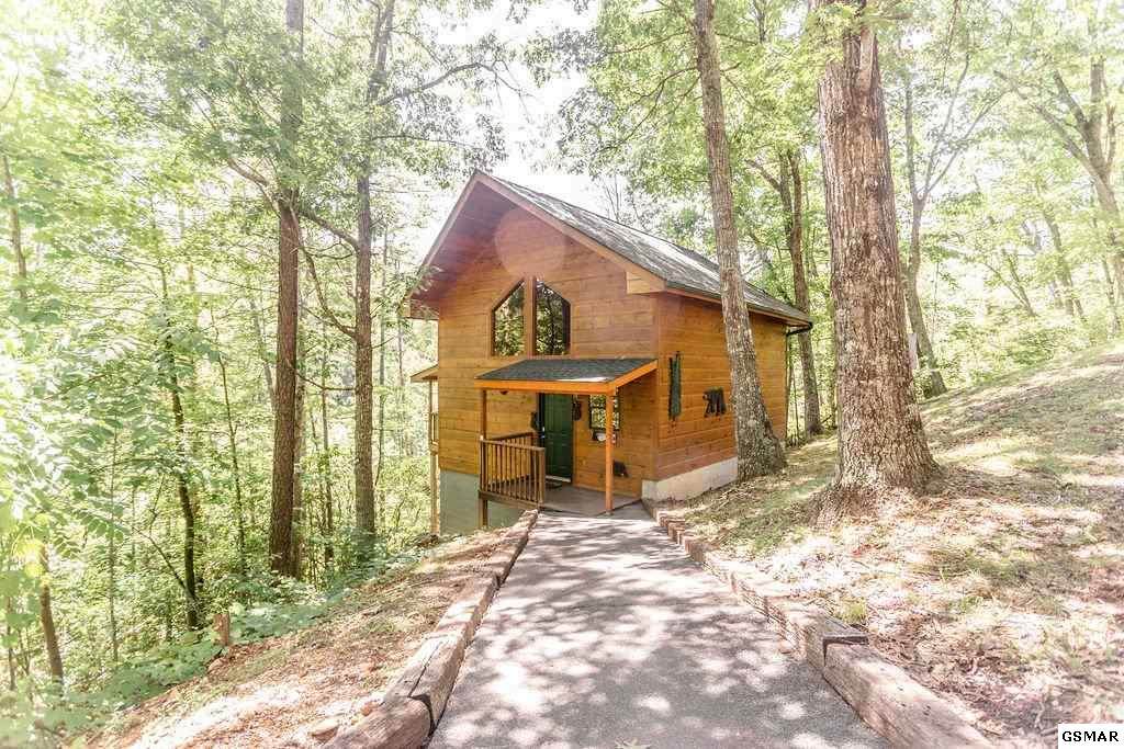 852 Maple Hill Way - Photo 1