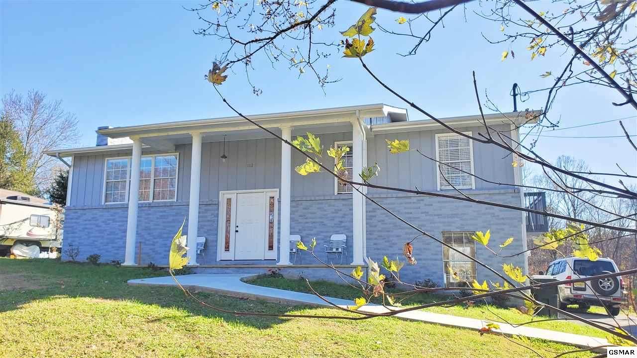 1112 Smokyview Dr - Photo 1