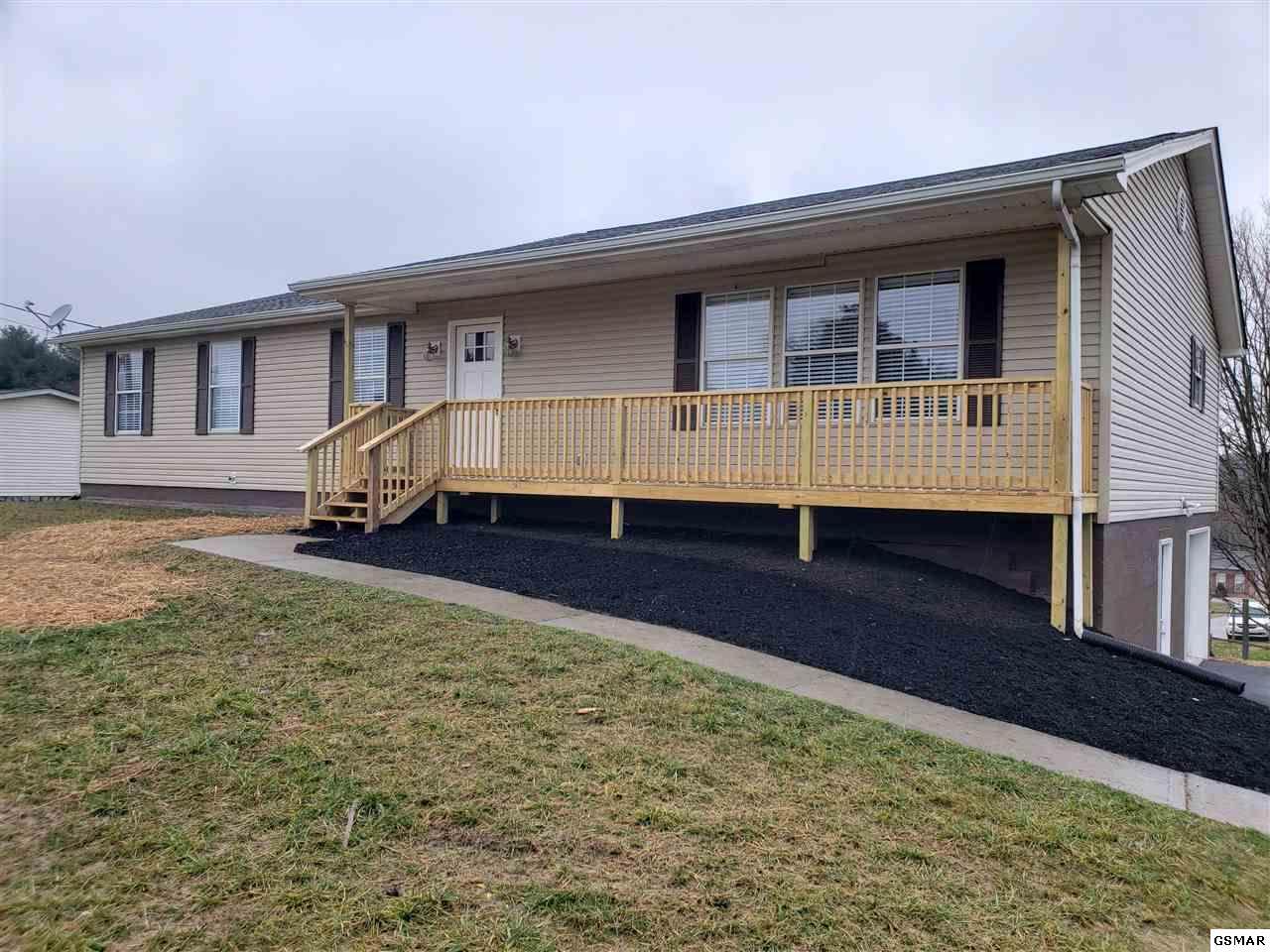 544 Hwy 11E - Photo 1