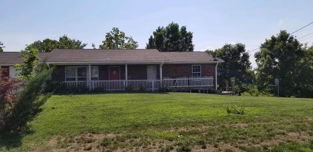 1025 Lees Drive - Photo 1