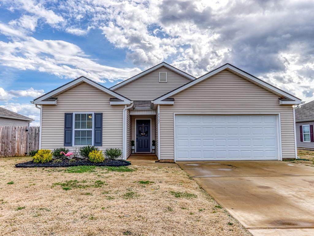 2527 Cottonwood Drive - Photo 1