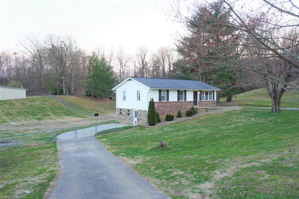 1549 Cascade - Photo 1