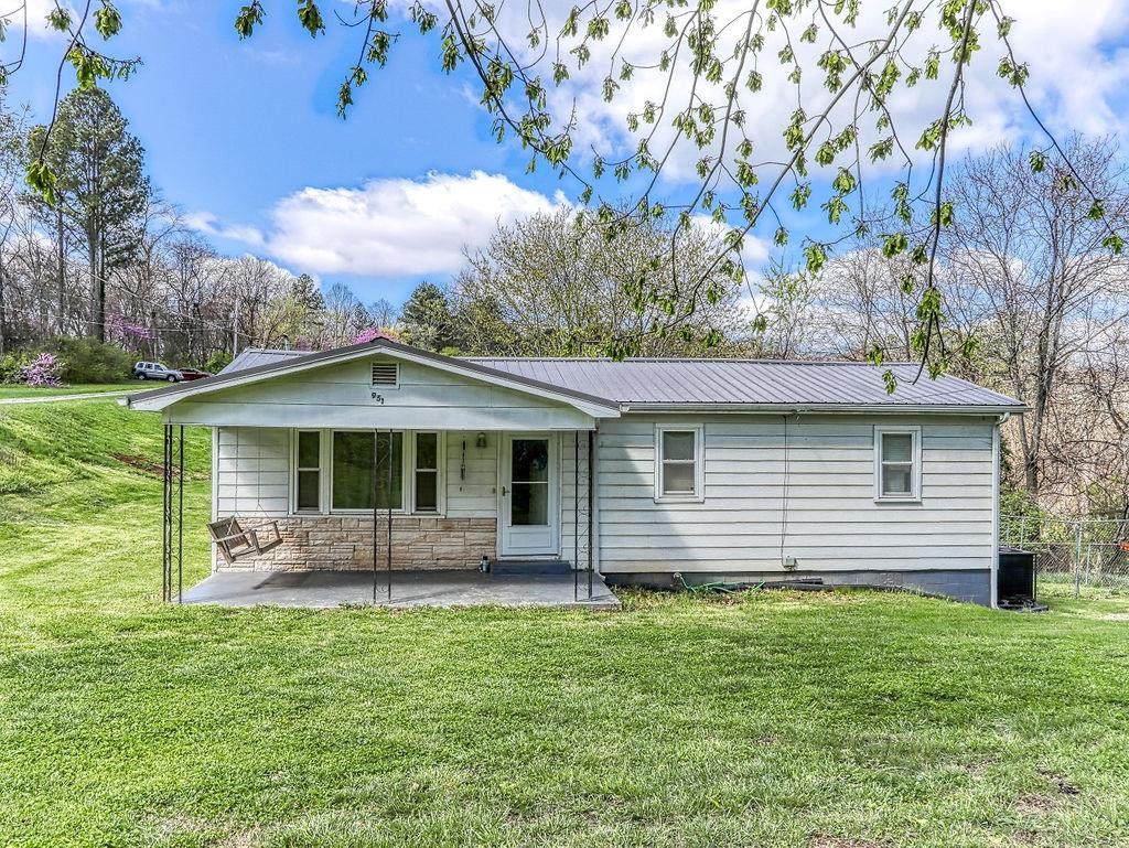 951 Moody Rd - Photo 1