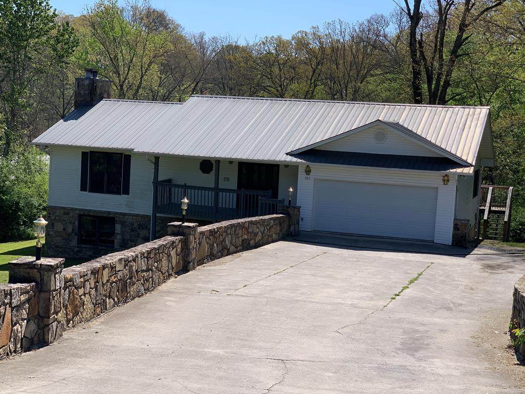 102 Cedar Terrace - Photo 1