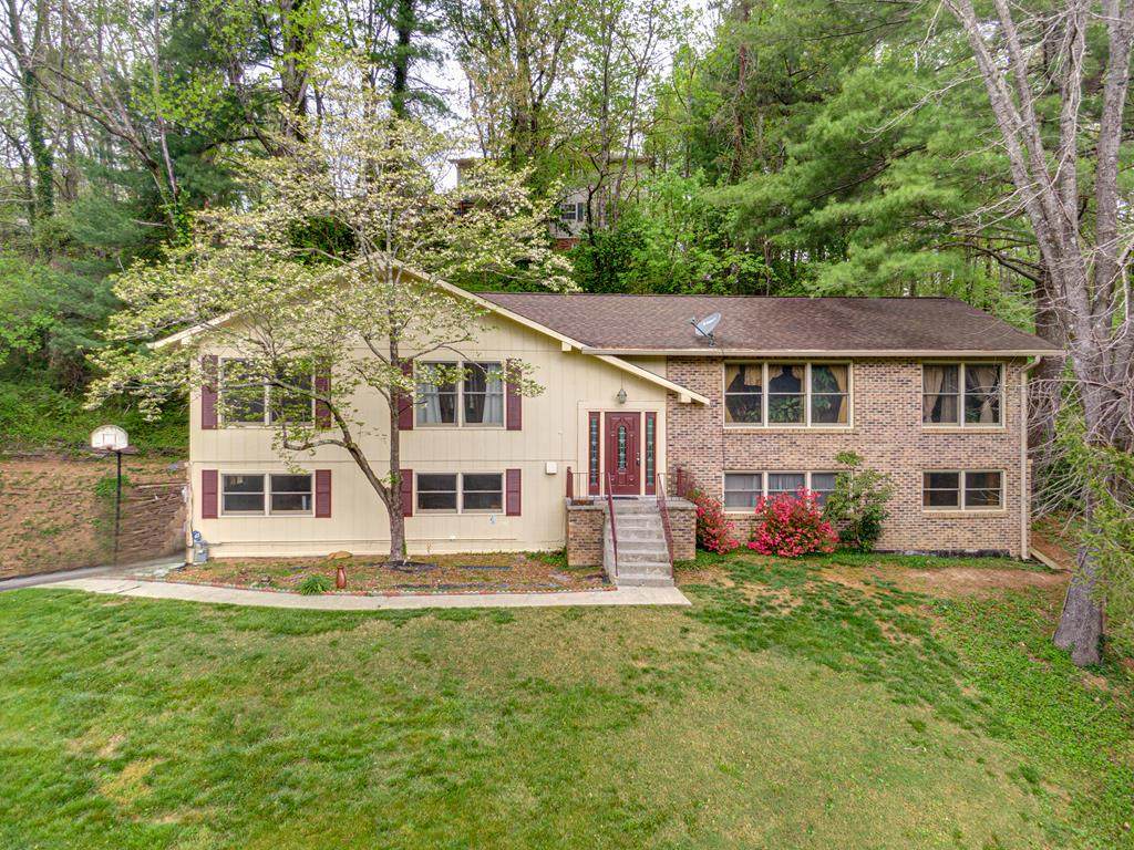 114 Greystone Drive - Photo 1