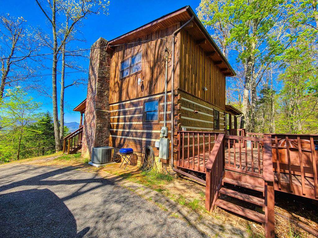 1061 Foothills Dr. - Photo 1
