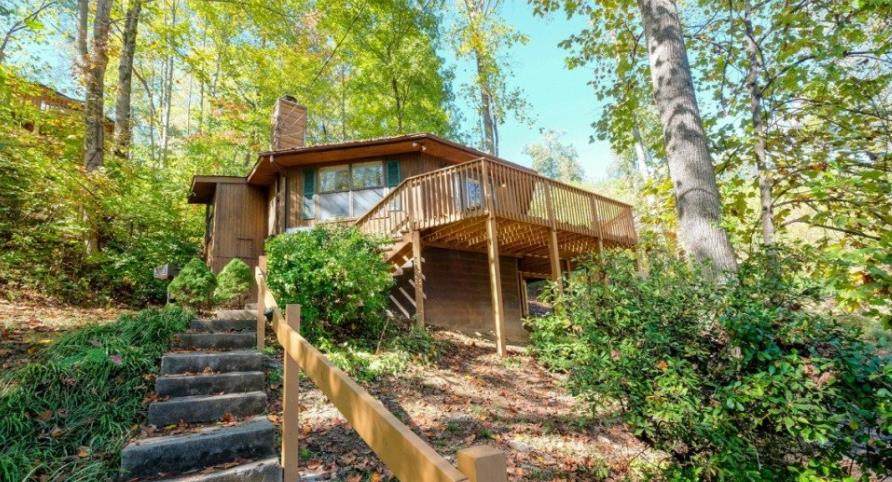 1122 Villa Ln - Photo 1