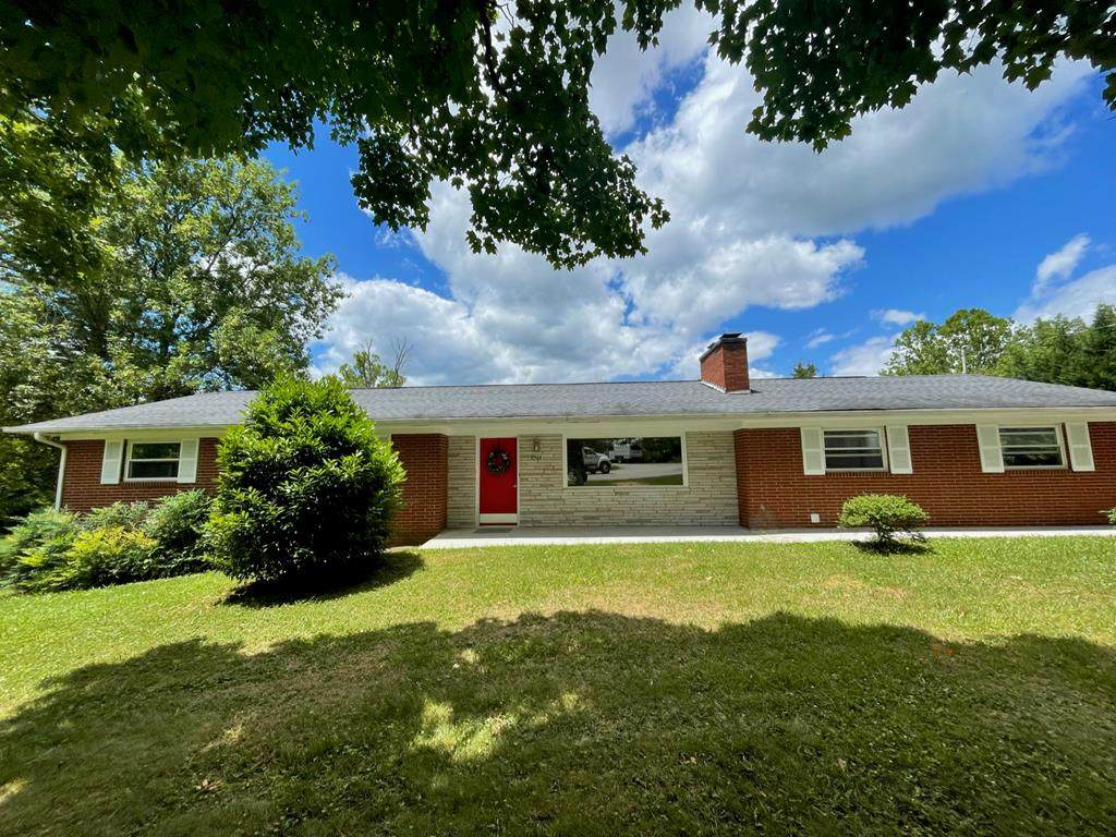 10501 Plum Creek Dr - Photo 1