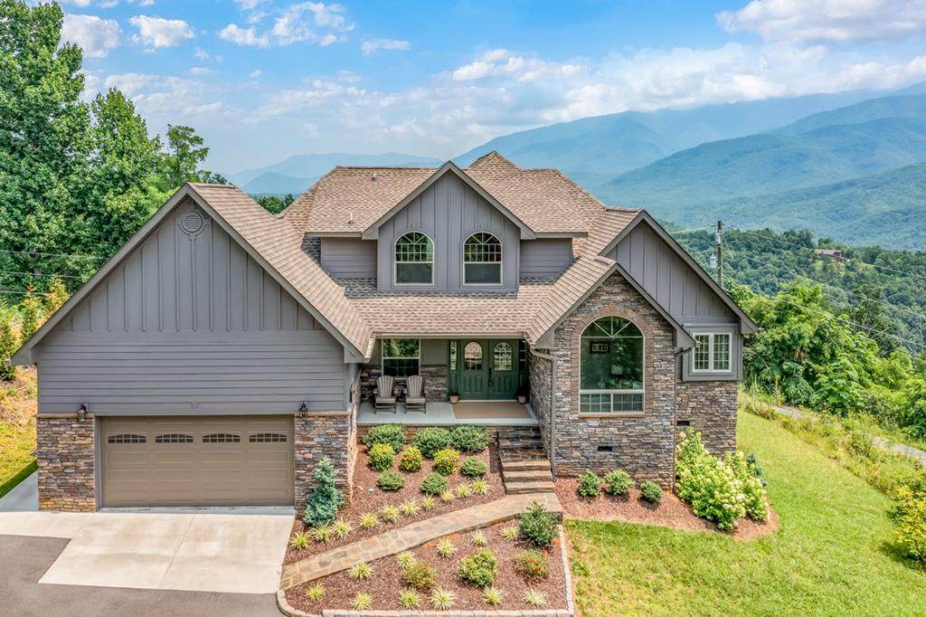 904 Pine Cone Way - Photo 1