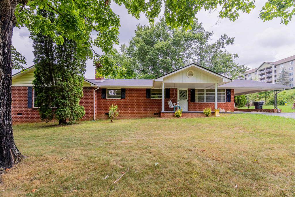 3604 Singing Pines Rd - Photo 1