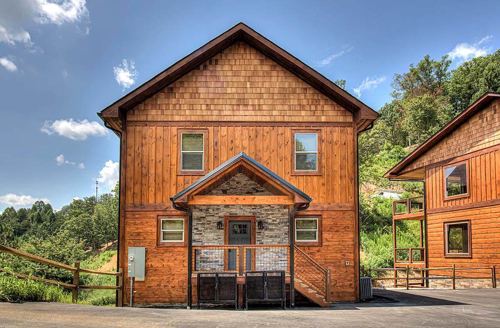4465 Shangrila Way - Photo 1