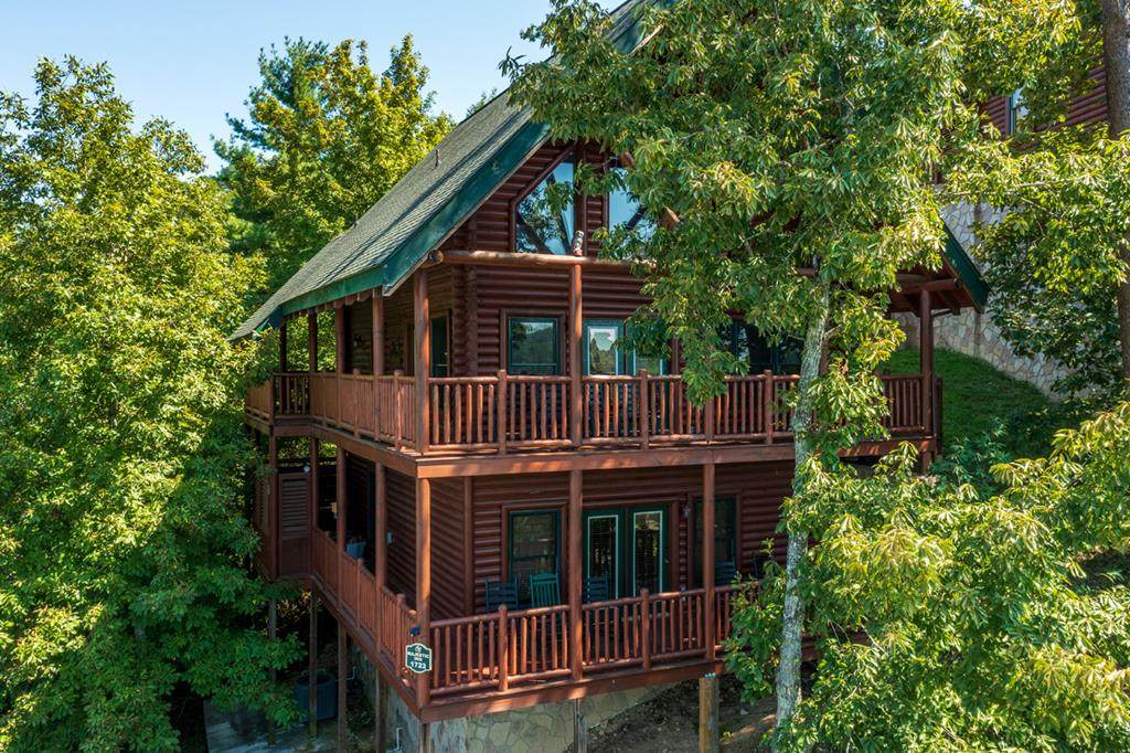 1723 Summit View Way - Photo 1